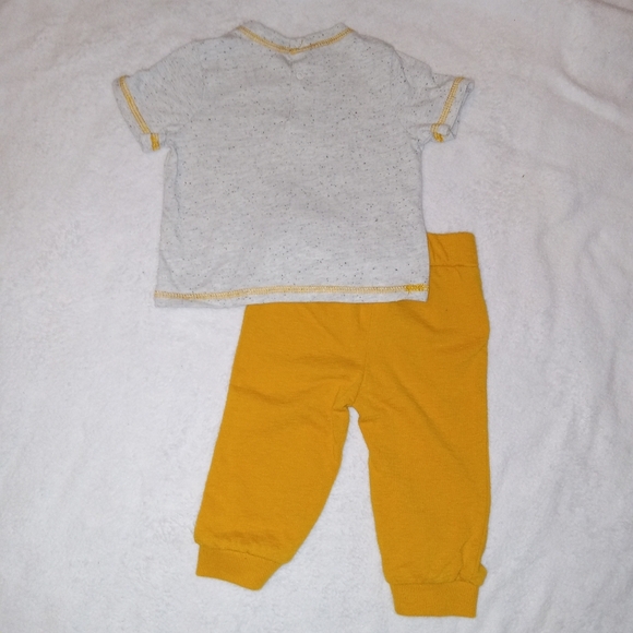 Disney 2pc Lion King Lounge Outfit size 6-9M - Picture 2 of 4